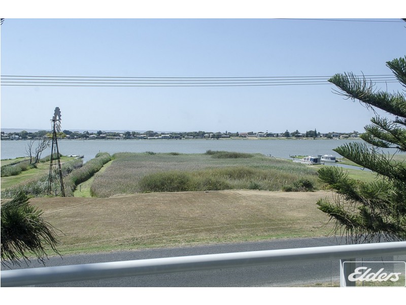 65 Captain Sturt Parade, Hindmarsh Island SA 5214