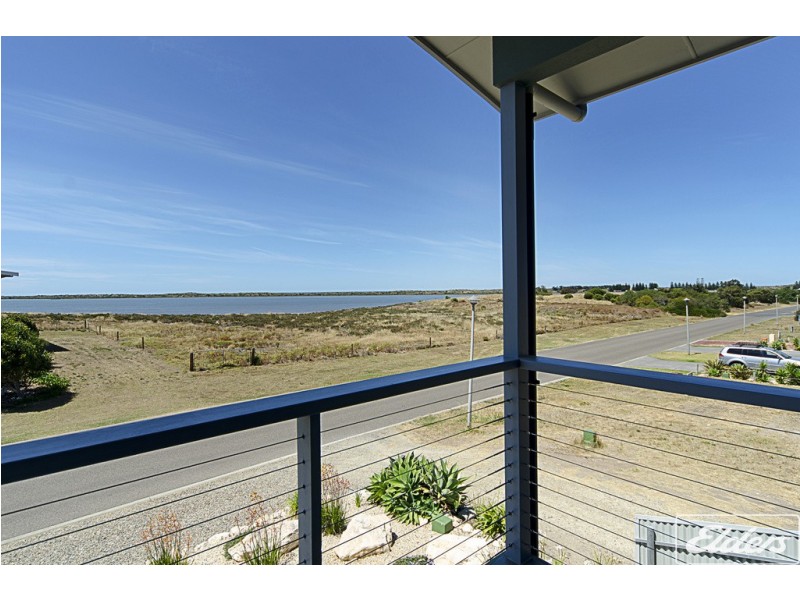 99 Excelsior Parade, Hindmarsh Island SA 5214