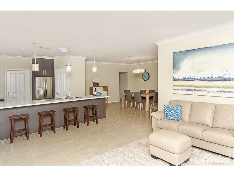 3 Queen Court, Hindmarsh Island SA 5214