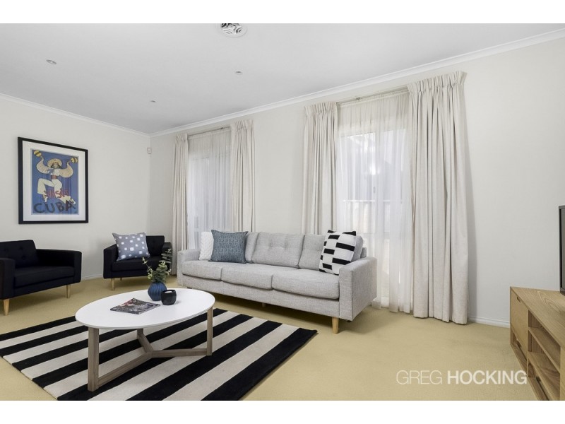 8 Grand Canal Boulevard, Sanctuary Lakes VIC 3030