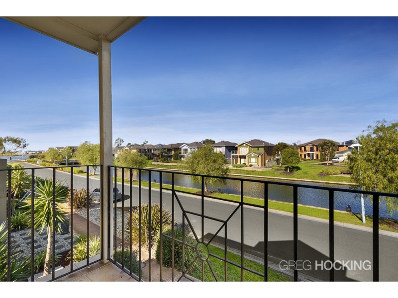 8 Grand Canal Boulevard, Sanctuary Lakes VIC 3030