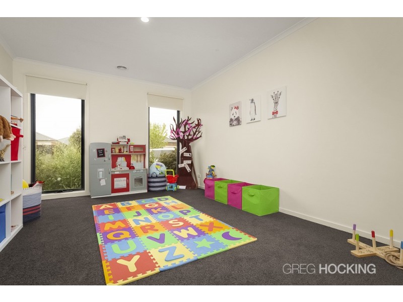 43 Peppertree Drive, Point Cook VIC 3030