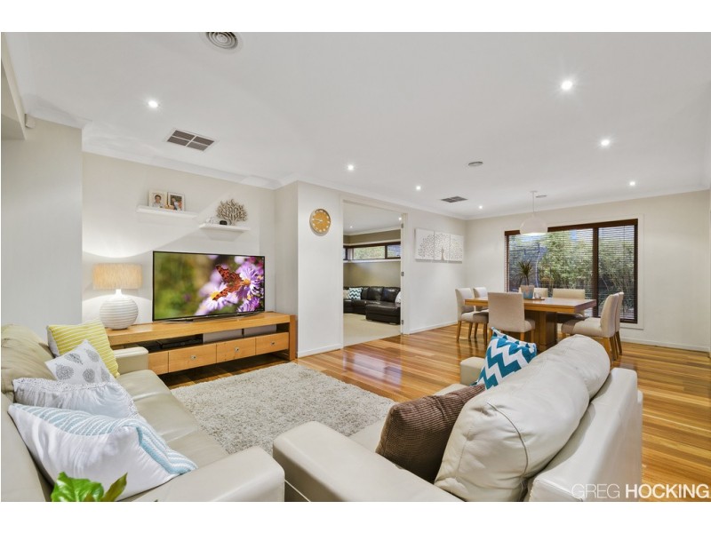 4 Francisco Bay Point, Sanctuary Lakes VIC 3030