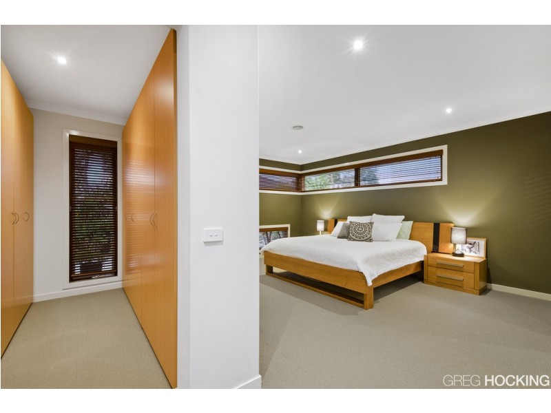 4 Francisco Bay Point, Sanctuary Lakes VIC 3030