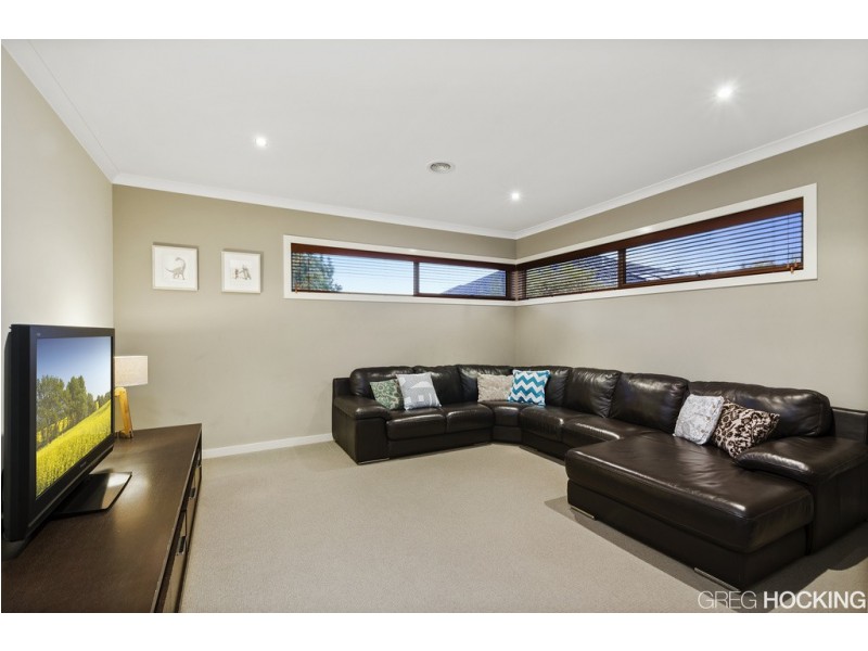 4 Francisco Bay Point, Sanctuary Lakes VIC 3030