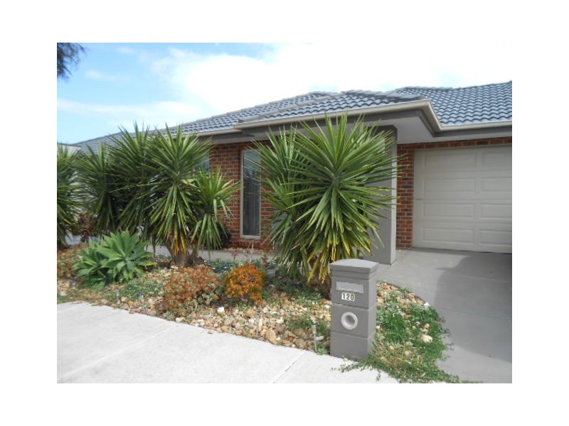 120 Inverell Parkway, Tarneit VIC 3029