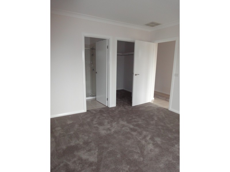 120 Inverell Parkway, Tarneit VIC 3029