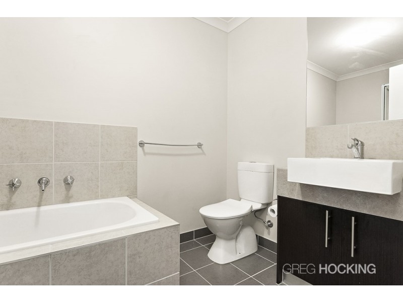 16 Honolulu Drive, Point Cook VIC 3030