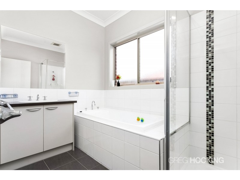 2/4 Vassar Court, Truganina VIC 3029