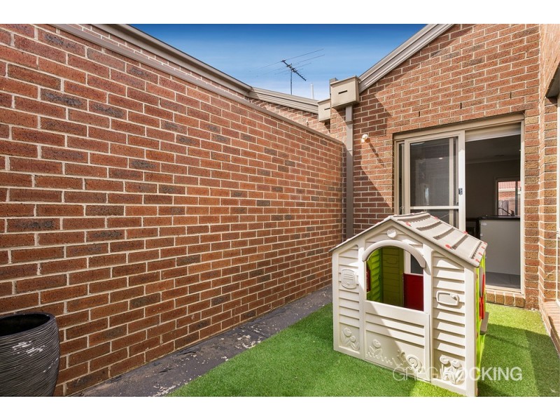 2/4 Vassar Court, Truganina VIC 3029