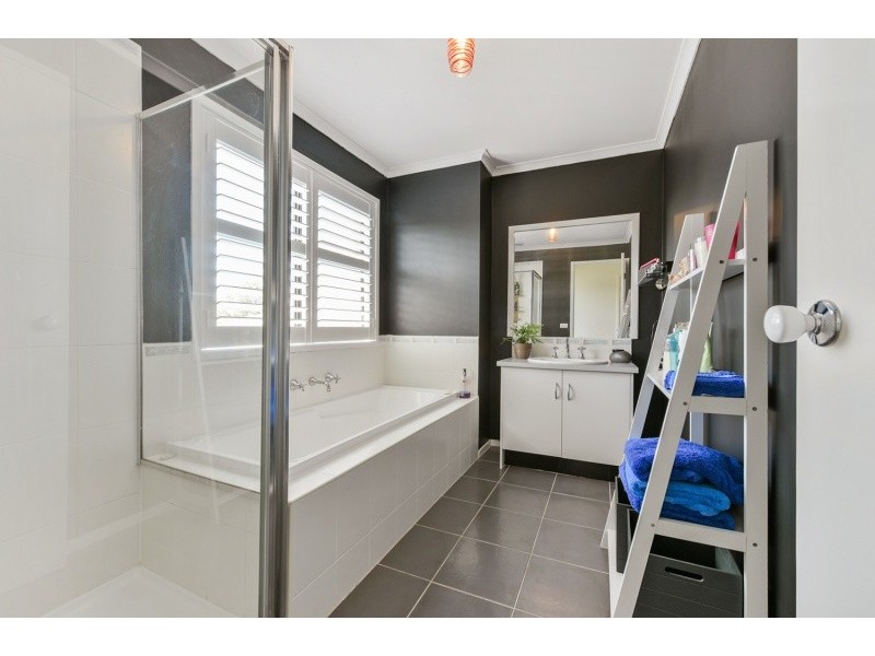 22 Condamine Avenue, Wyndham Vale VIC 3024