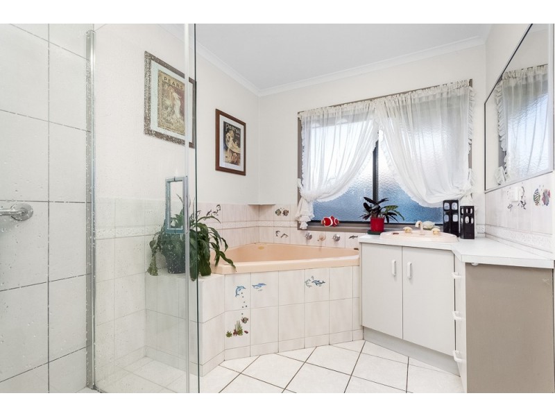 12 Lomond Court, Werribee VIC 3030