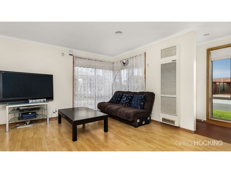 2/30 Silvereye Crescent, Werribee VIC 3030