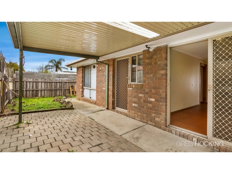 2/30 Silvereye Crescent, Werribee VIC 3030