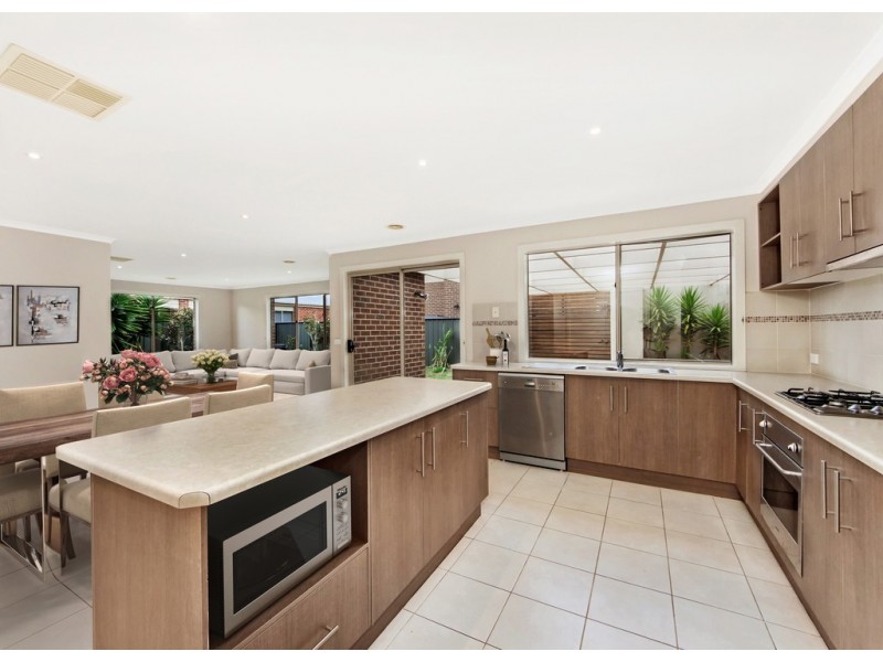 6 Harrington Avenue, Tarneit VIC 3029