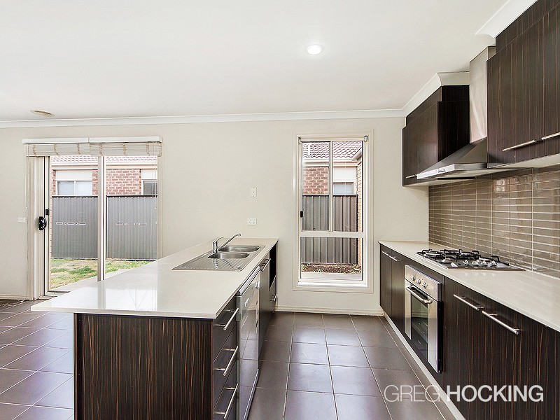 10 Carbine Avenue, Tarneit VIC 3029