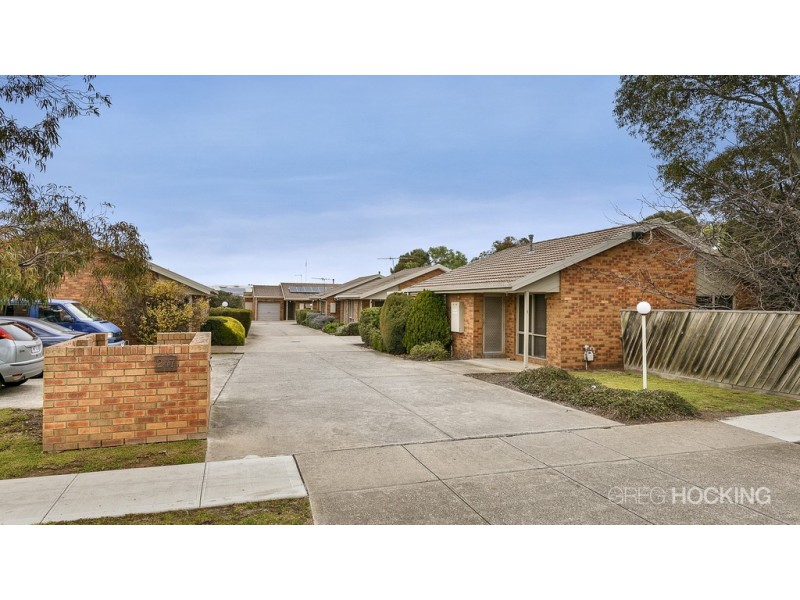 4/247 – 249 Heaths Road, Werribee VIC 3030