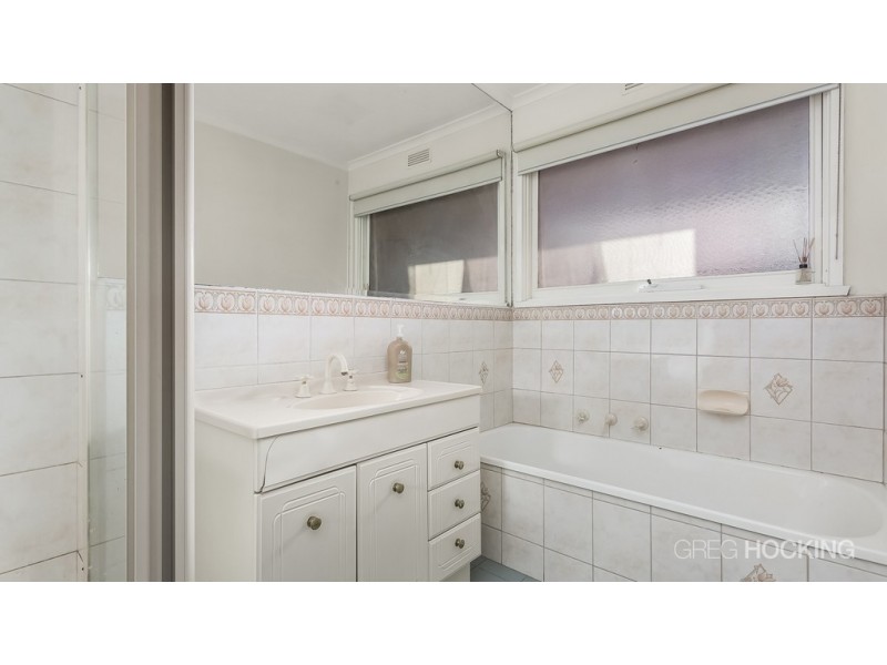 16 Stradbroke Way, Wyndham Vale VIC 3024