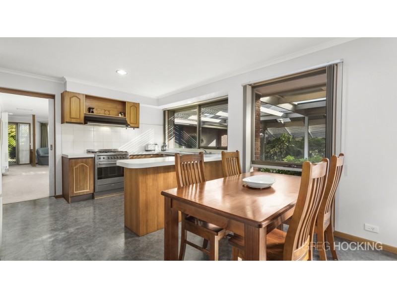 6 San Remo Drive, Werribee VIC 3030