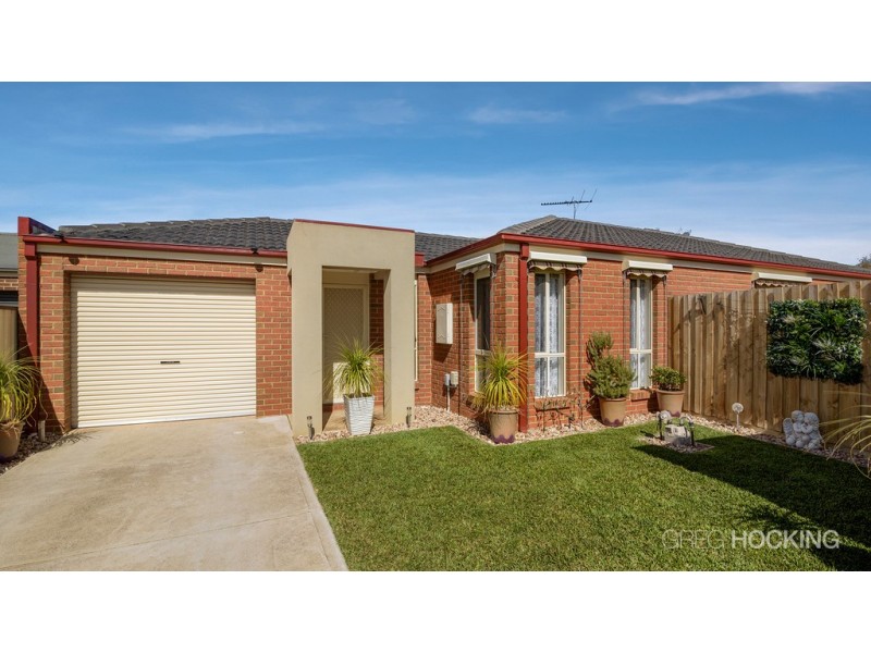 2/3 Pitanga Gardens, Werribee VIC 3030