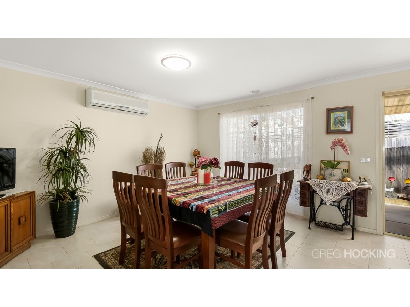 2/3 Pitanga Gardens, Werribee VIC 3030