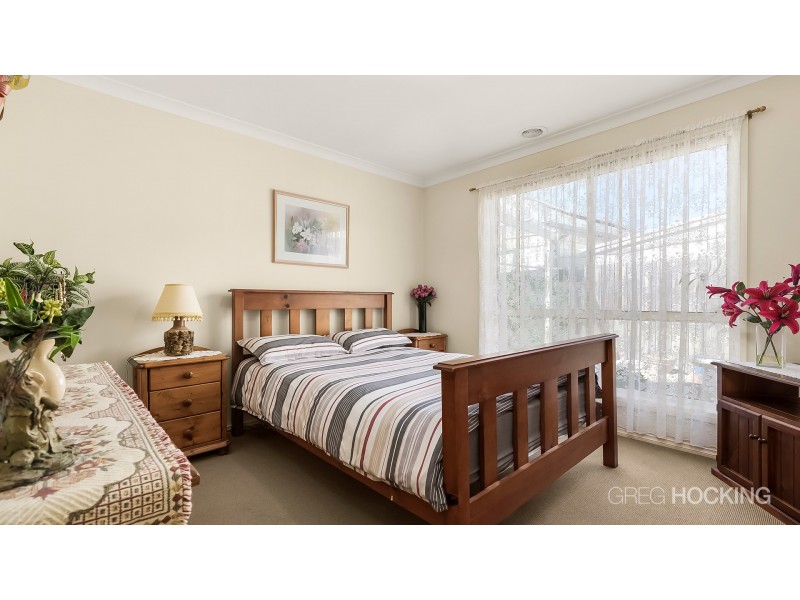 2/3 Pitanga Gardens, Werribee VIC 3030