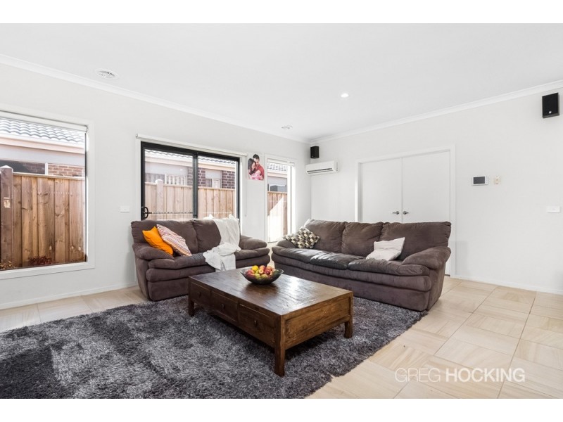 8 Mystic Grove, Point Cook VIC 3030