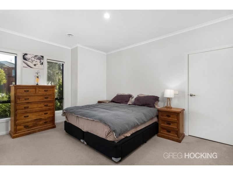 8 Mystic Grove, Point Cook VIC 3030