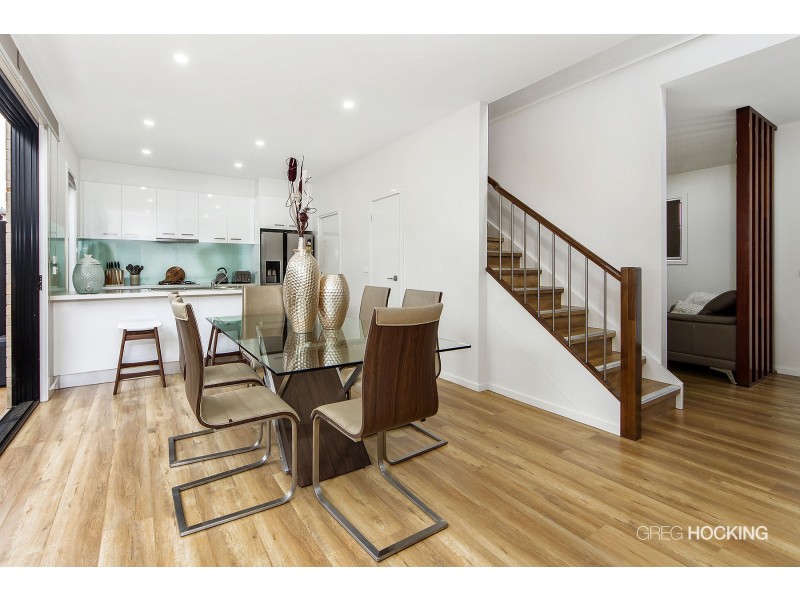 2/51 Caradon Drive, Truganina VIC 3029