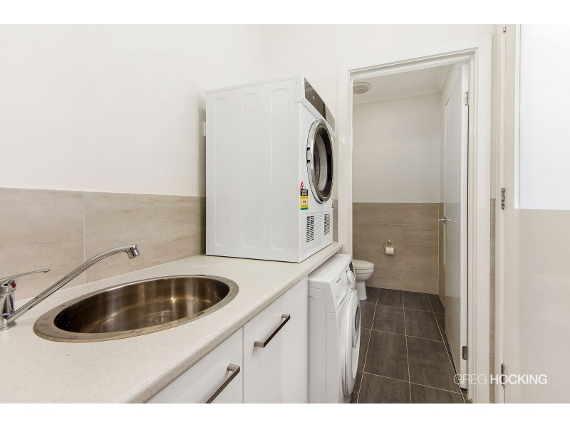 2/51 Caradon Drive, Truganina VIC 3029