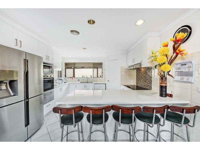 32 Mirambeek Road, Hoppers Crossing VIC 3029