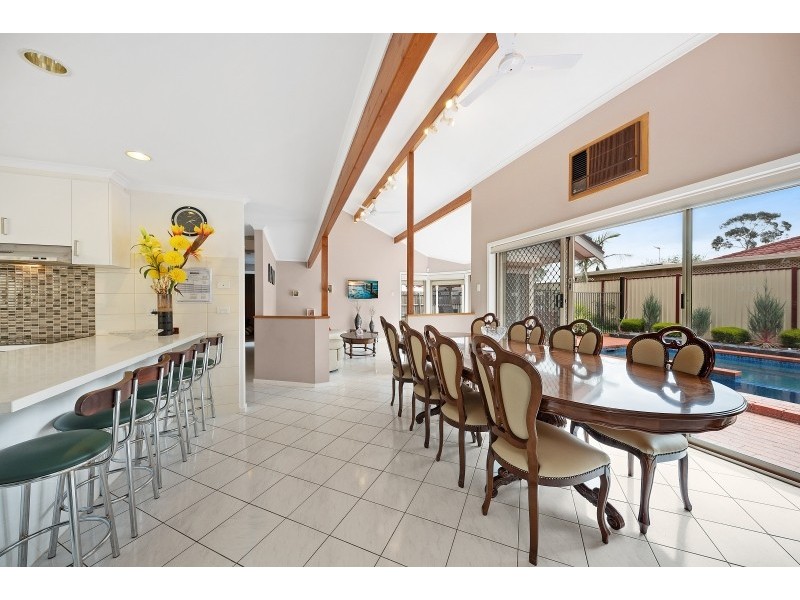 32 Mirambeek Road, Hoppers Crossing VIC 3029