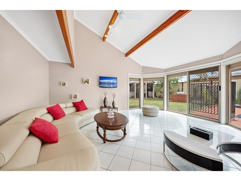 32 Mirambeek Road, Hoppers Crossing VIC 3029
