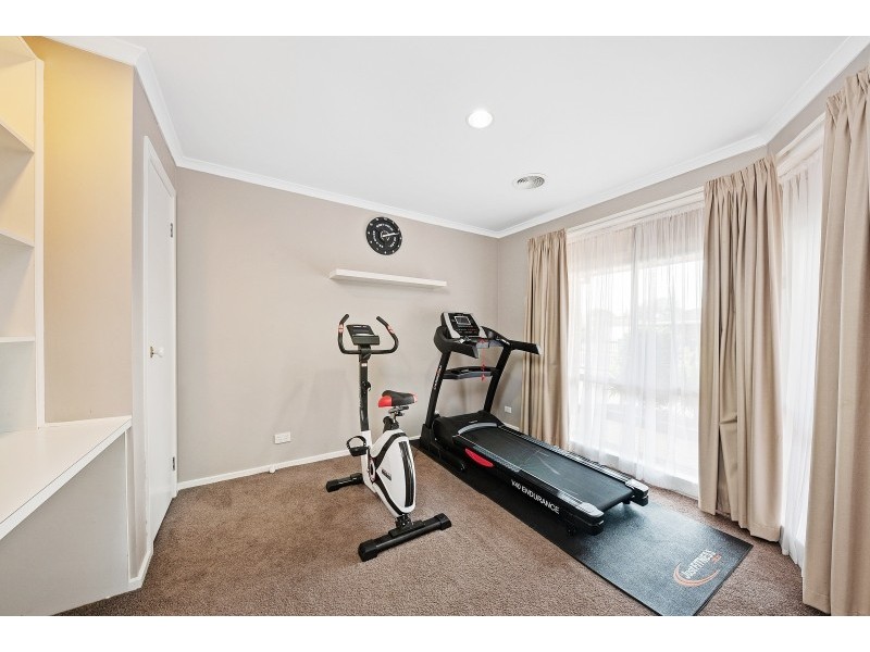 32 Mirambeek Road, Hoppers Crossing VIC 3029