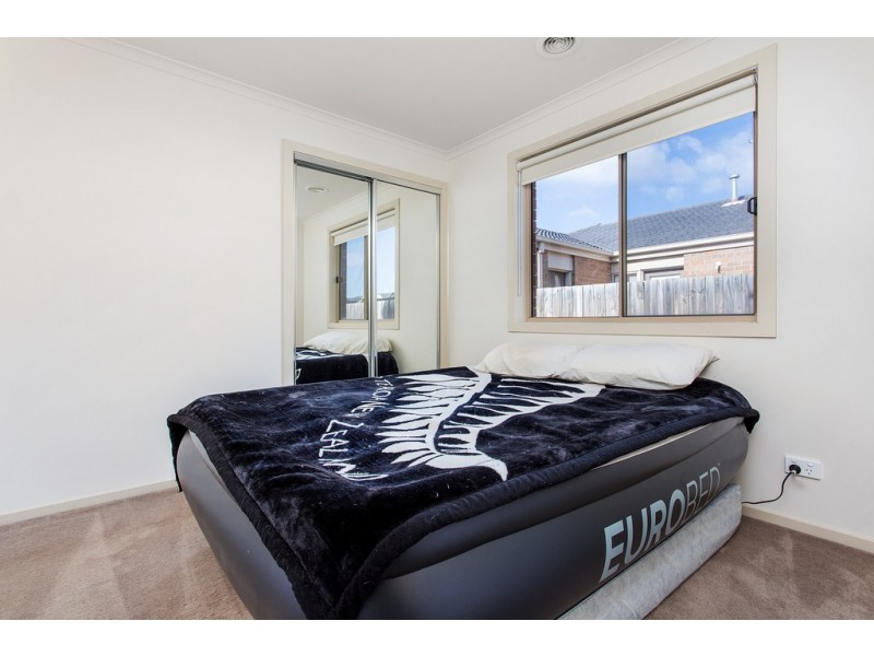 16 Galeff Avenue, Truganina VIC 3029