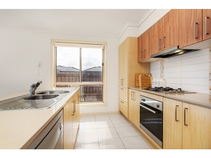 16 Galeff Avenue, Truganina VIC 3029