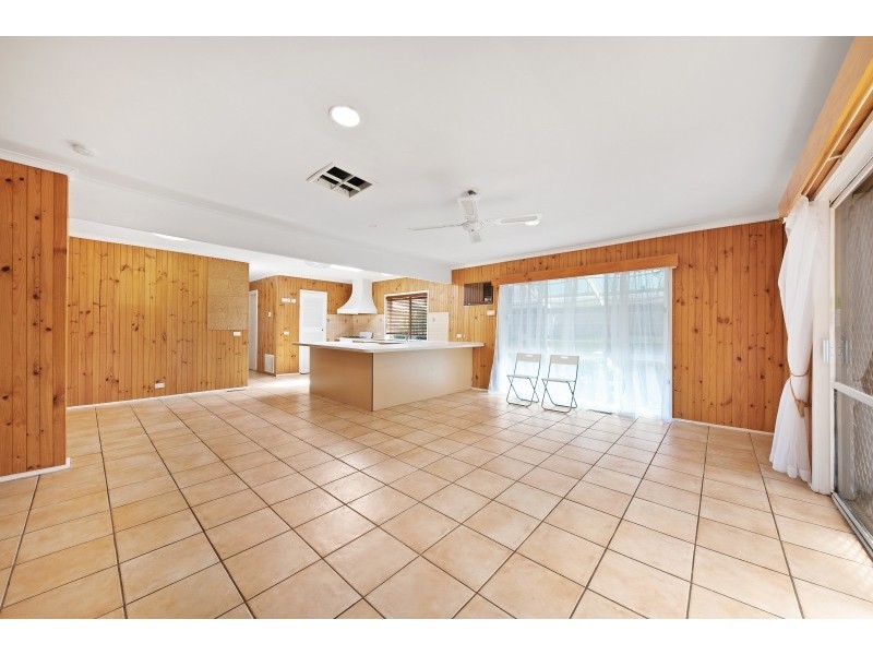 12 Emil Court, Melton VIC 3337