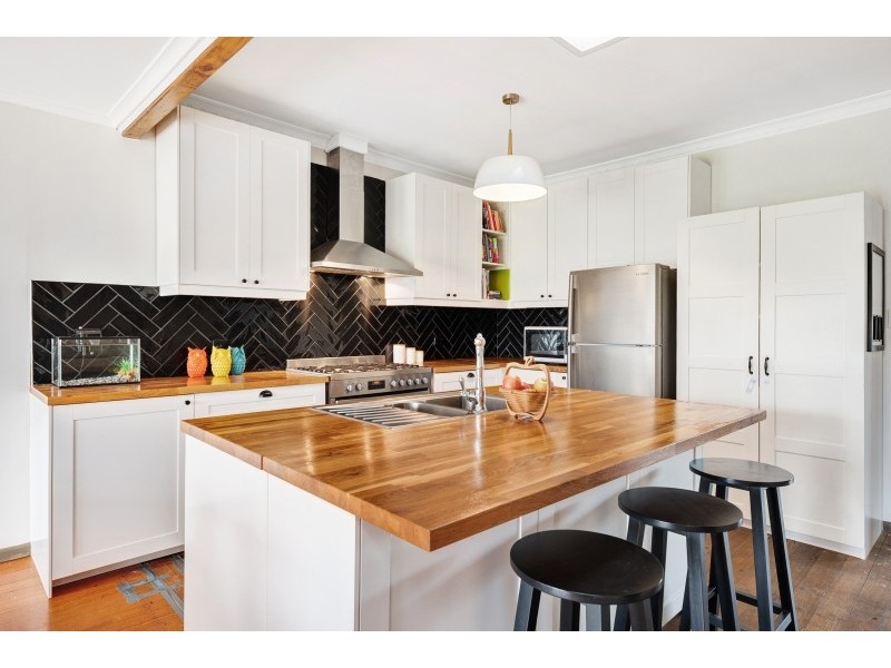 13 Susan Street, Albion VIC 3020