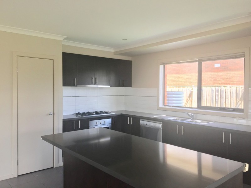 7 Windorah Drive, Point Cook VIC 3030