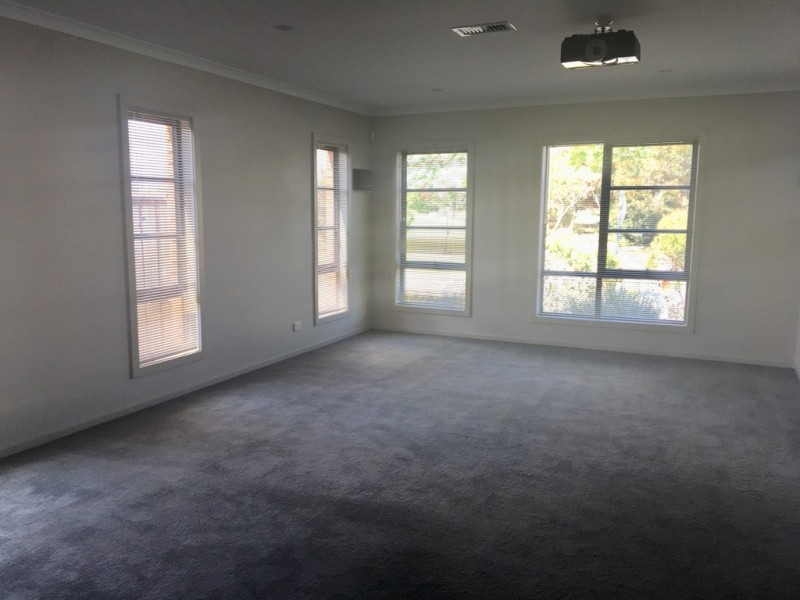 7 Windorah Drive, Point Cook VIC 3030