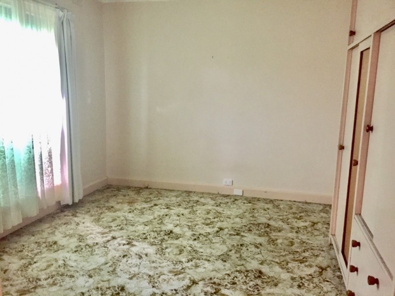 49 Vernon Street, South Kingsville VIC 3015