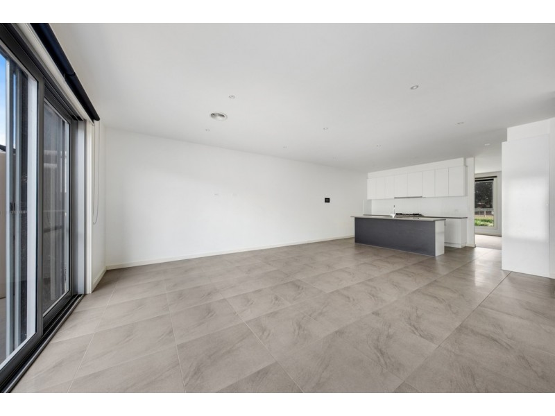 9 Piovesan Lane, Werribee VIC 3030