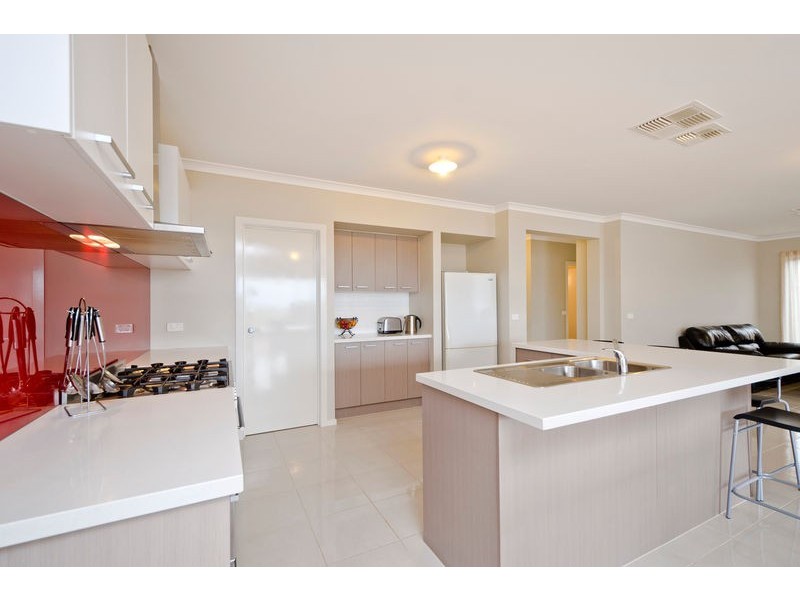 17 Soaring Road, Tarneit VIC 3029