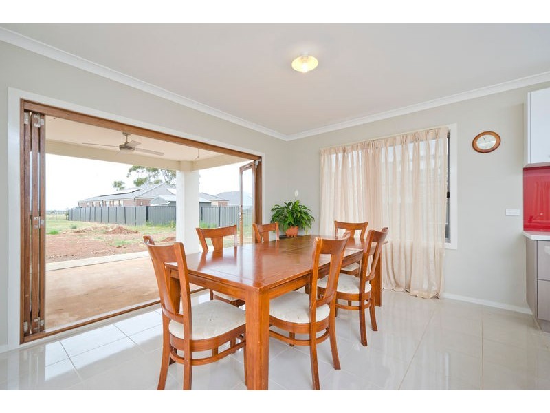 17 Soaring Road, Tarneit VIC 3029