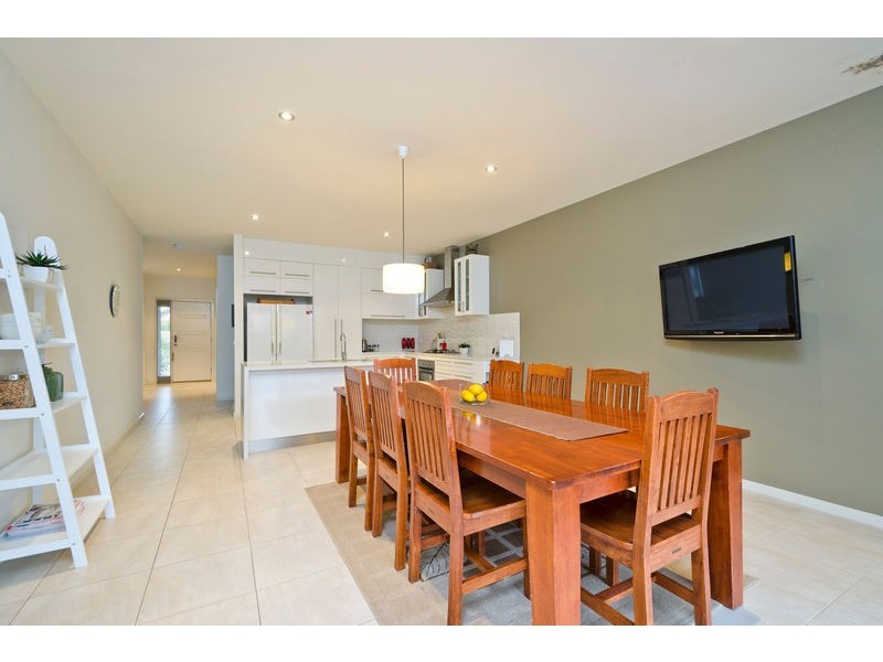 2/10 Officer Court, Werribee VIC 3030