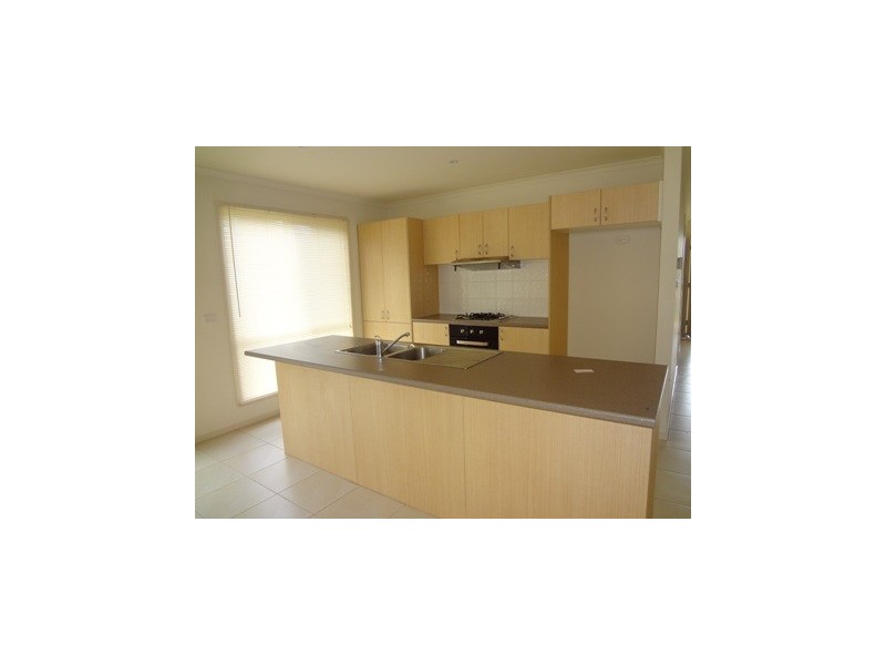 12 Andrew Road, Truganina VIC 3029