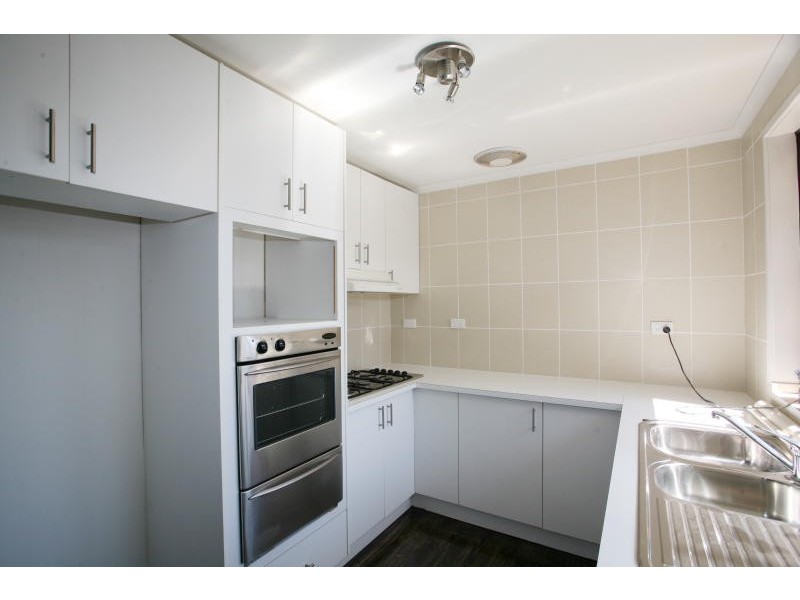 1/19 Somerset Close, Werribee VIC 3030