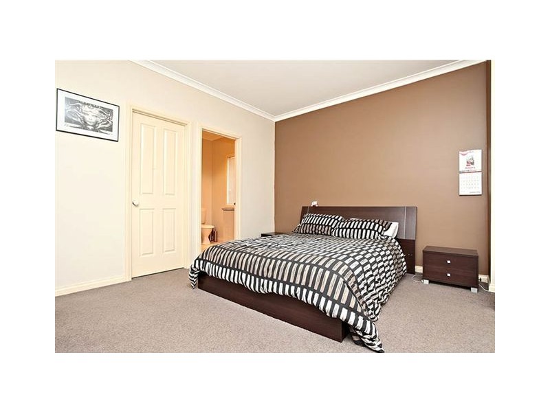2 Diamond Drive, Werribee VIC 3030