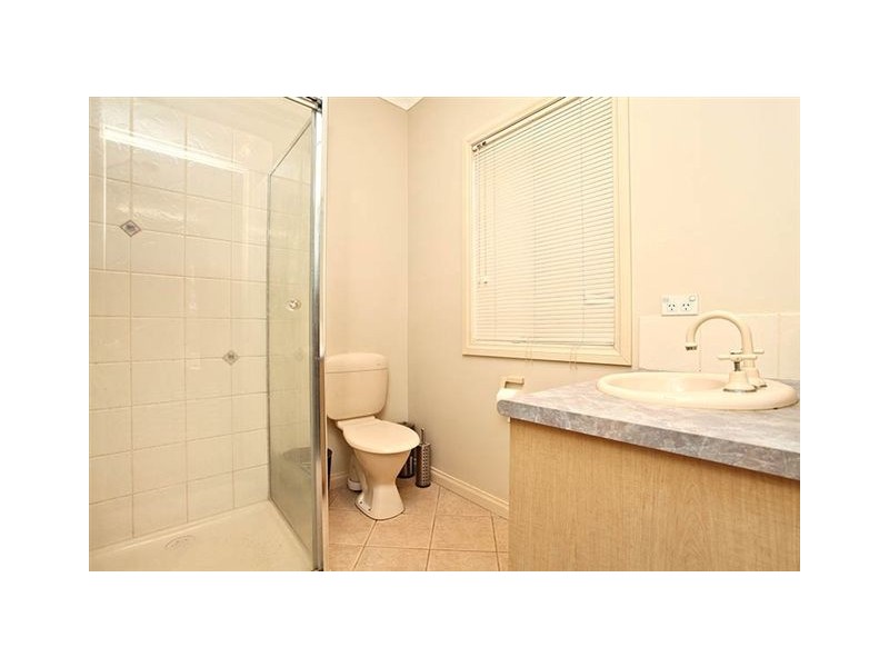 2 Diamond Drive, Werribee VIC 3030
