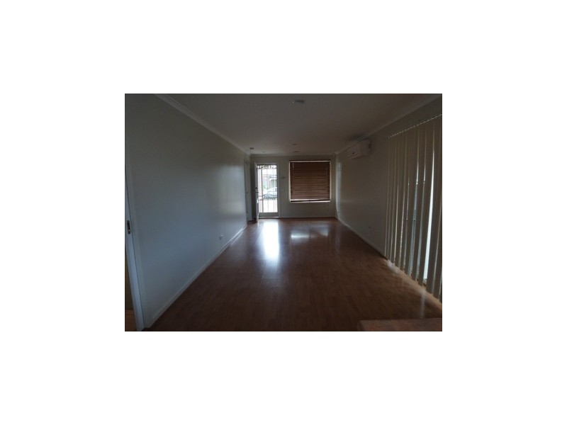 32 Kasem Drive, Werribee VIC 3030